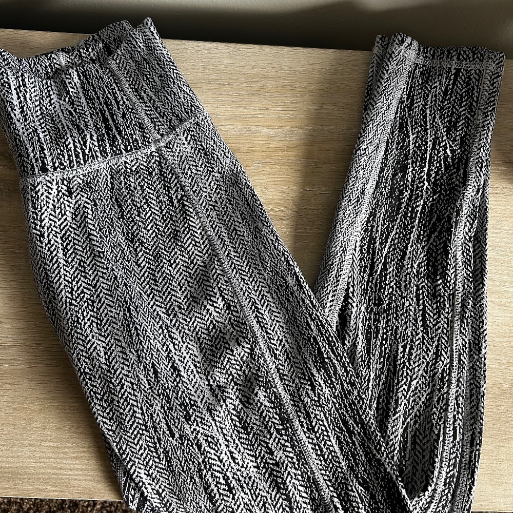 Buffbunny Jacquard Leggings- Large